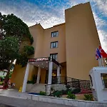 Juniper מלון איסמלר