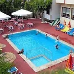 מלון Juniper איסמלר