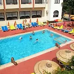 מלון Juniper איסמלר