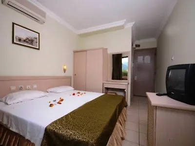Juniper Hotel 2*